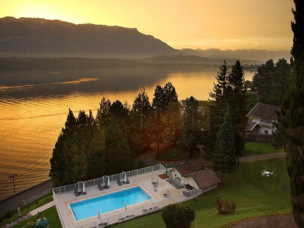 Hotel Ombremont Jean-Pierre Jacob Le Bourget-du-Lac Exteriör bild